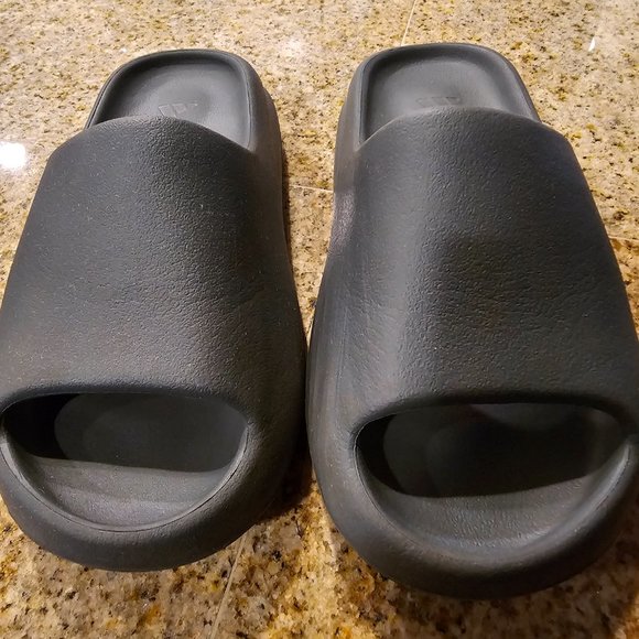 Yeezy slides mens 6 (women's 6.5 to 7) - slate gray - Picture 4 of 5